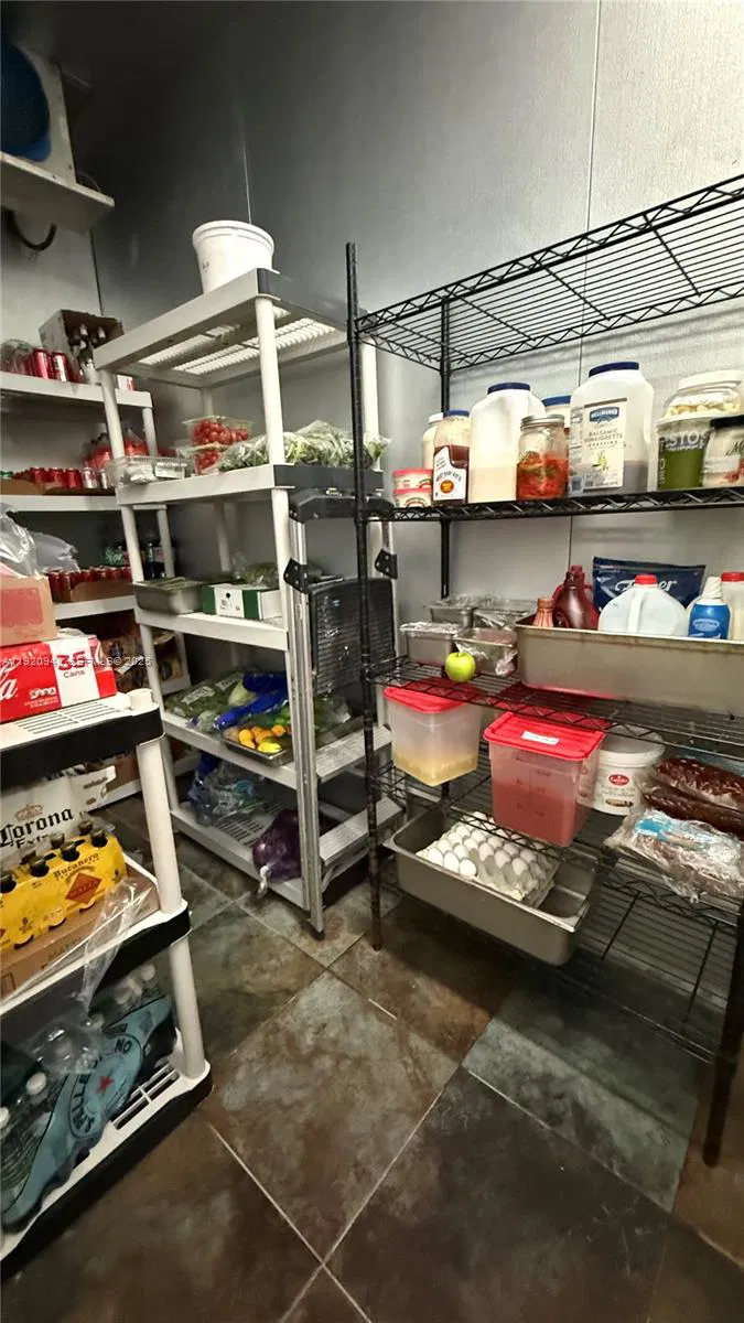 Turnkey Italian Pizzeria with High End Equipment