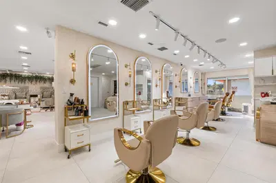 Turnkey Beauty Salon and Barbershop with Versatile Layout