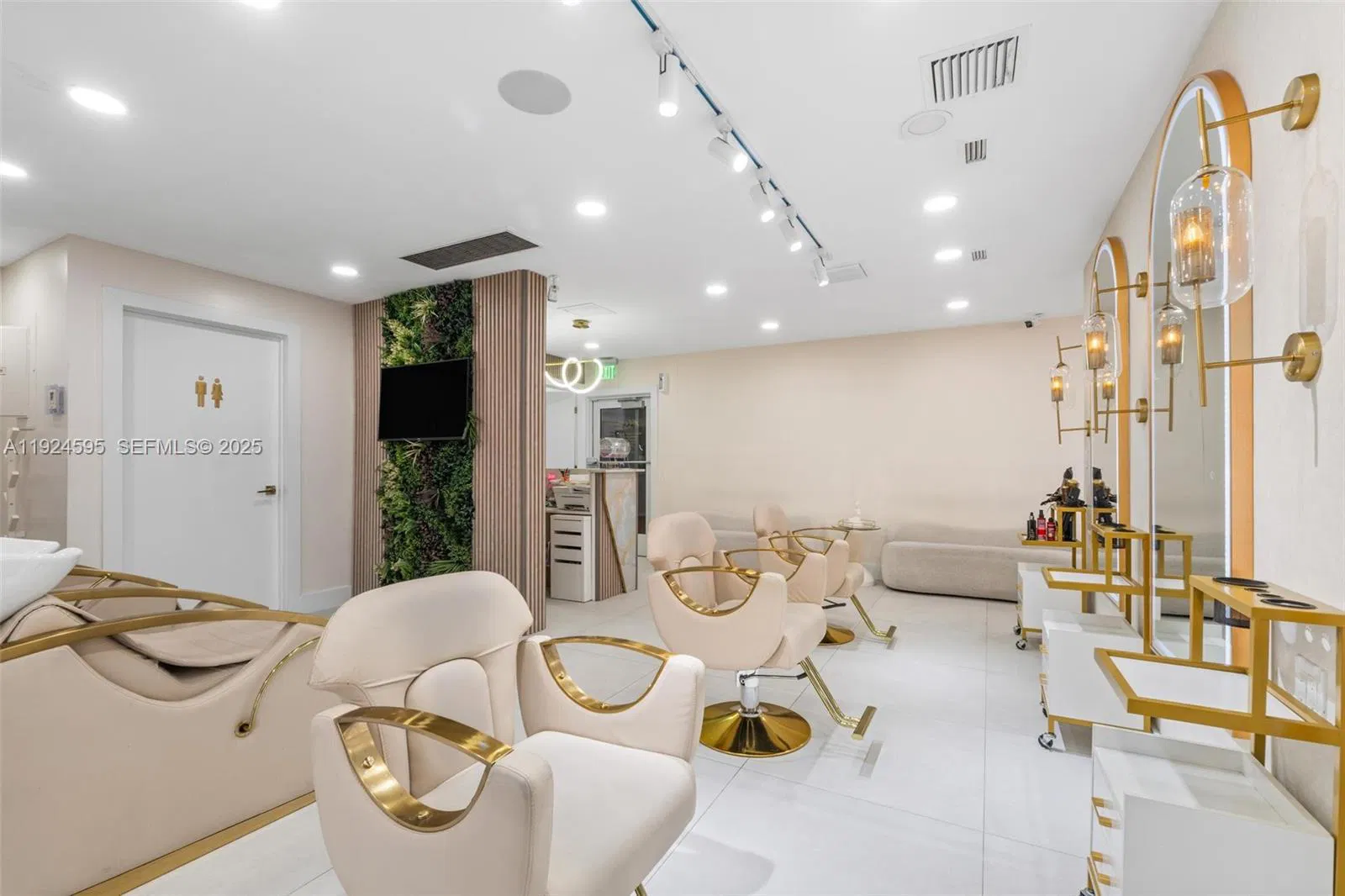 Turnkey Beauty Salon and Barbershop with Versatile Layout