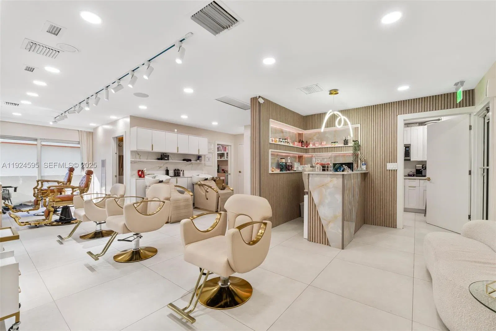 Turnkey Beauty Salon and Barbershop with Versatile Layout