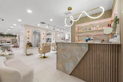 Turnkey Beauty Salon and Barbershop with Versatile Layout