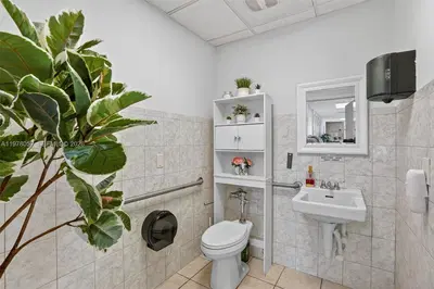 Turnkey Beauty Studio with Individual Suites for Rental Income