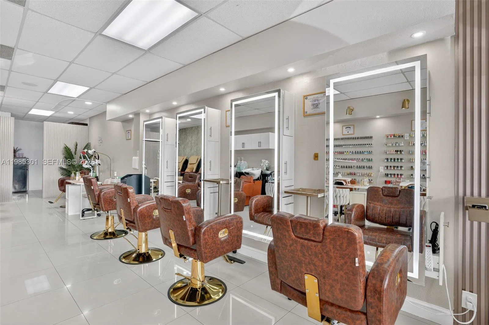 Established Beauty Salon with Loyal Clientele