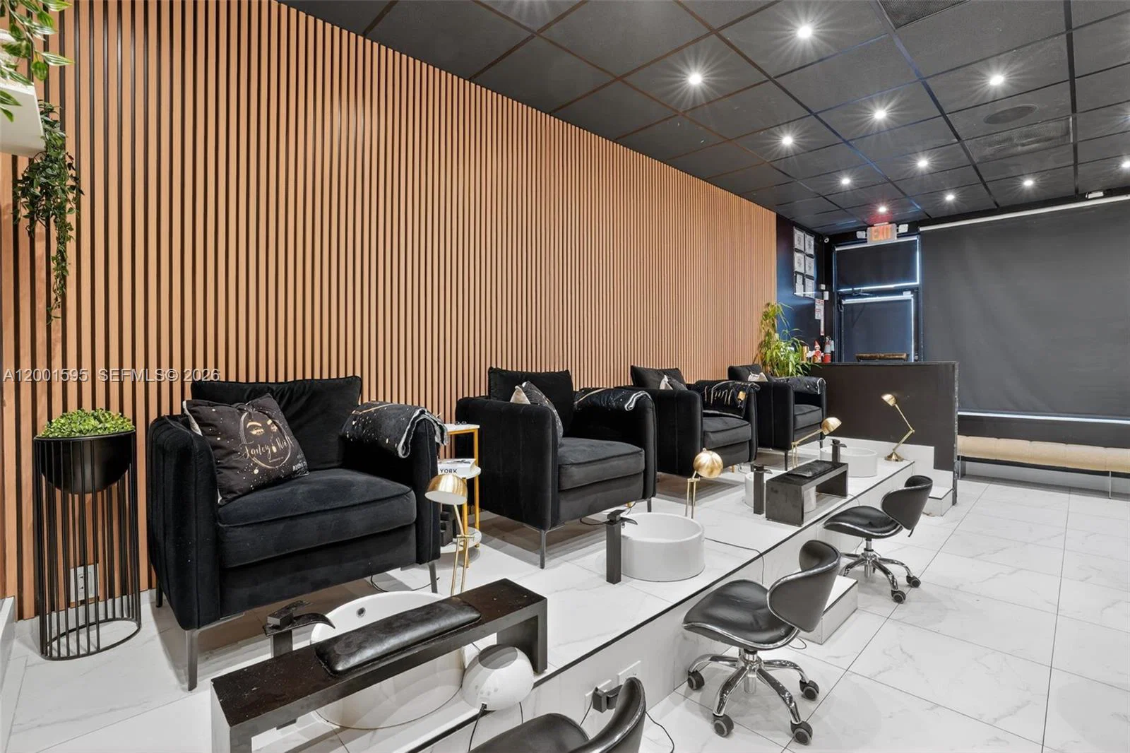 Thriving Nail Salon and Spa with Loyal Clientele