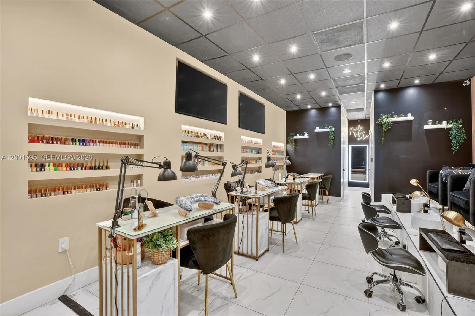 Thriving Nail Salon and Spa with Loyal Clientele