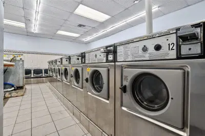 Established Coin Laundry with Strong Commercial Accounts