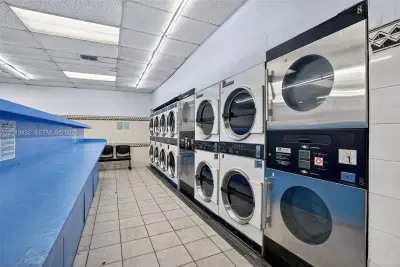 Established Coin Laundry with Strong Commercial Accounts
