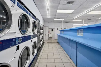 Established Coin Laundry with Strong Commercial Accounts