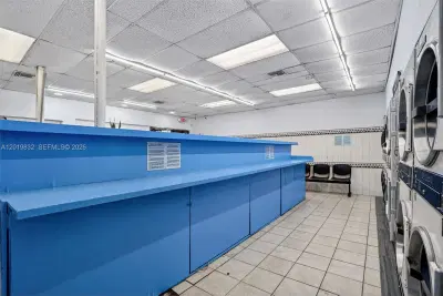 Established Coin Laundry with Strong Commercial Accounts