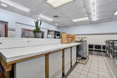Established Coin Laundry with Strong Commercial Accounts