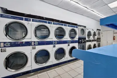 Established Coin Laundry with Strong Commercial Accounts