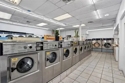 Established Coin Laundry with Strong Commercial Accounts