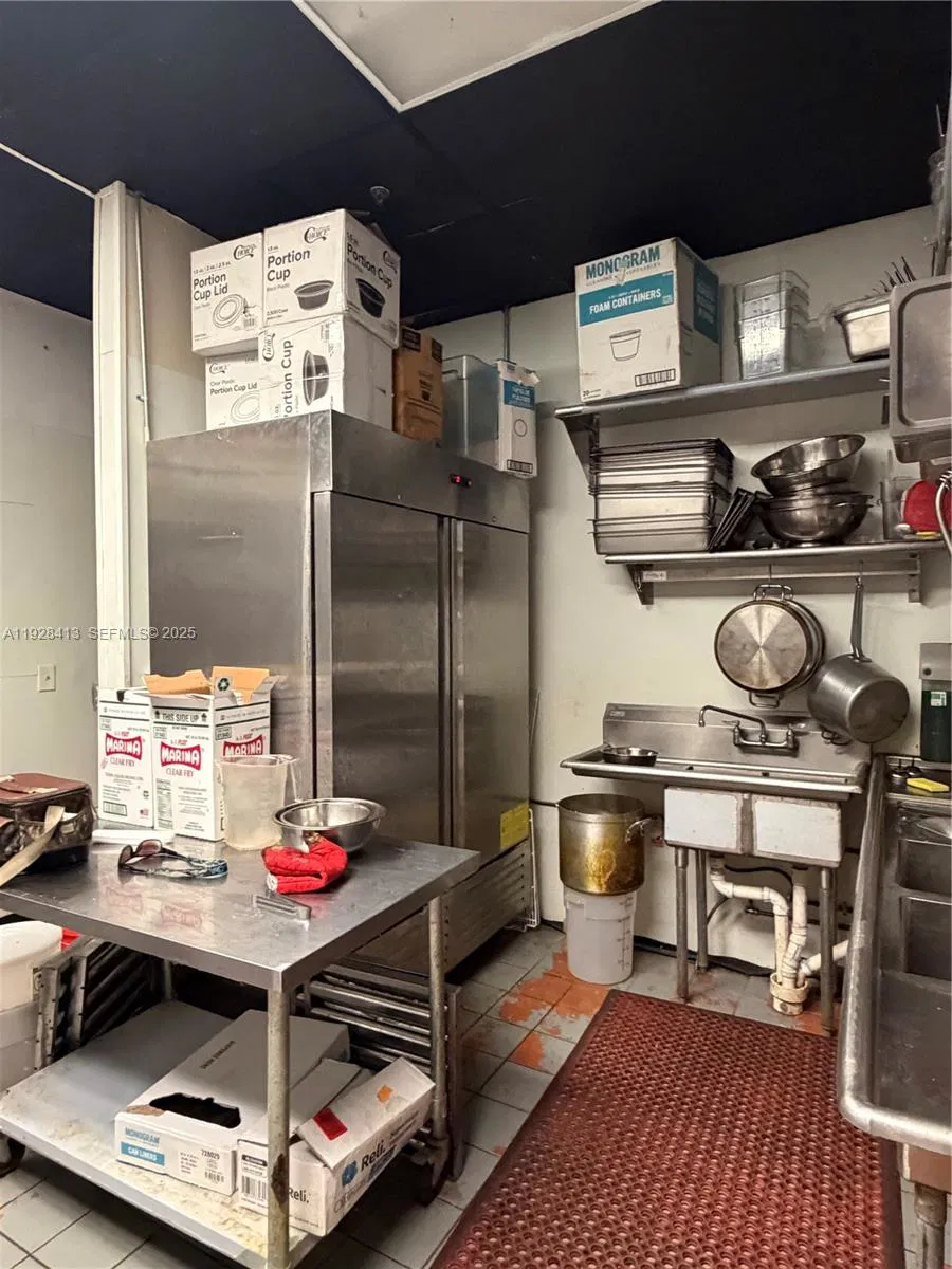 Turnkey Restaurant with Prime Boynton Beach Location