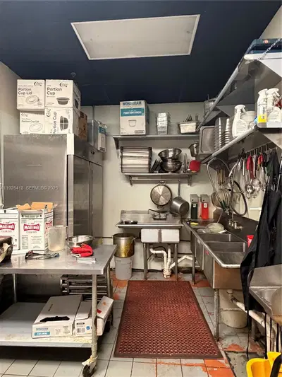 Turnkey Restaurant with Prime Boynton Beach Location