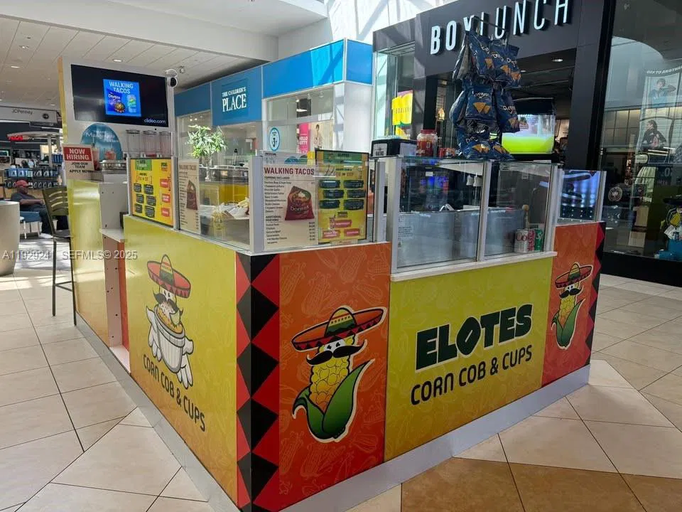Turnkey Food Kiosk with Prime Mall Location