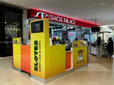 Turnkey Food Kiosk with Prime Mall Location