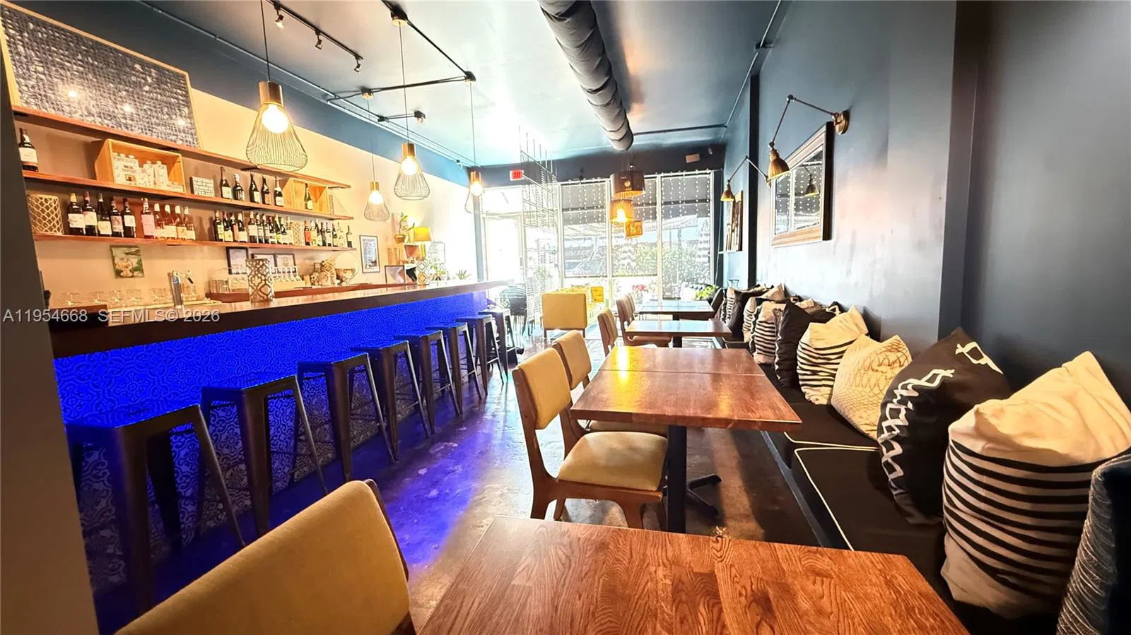 Turnkey Food and Beverage Space with Exceptionally Low Rent