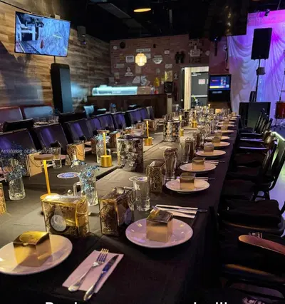 Vibrant Restaurant and Lounge with Entertainment Stage and Liquor License