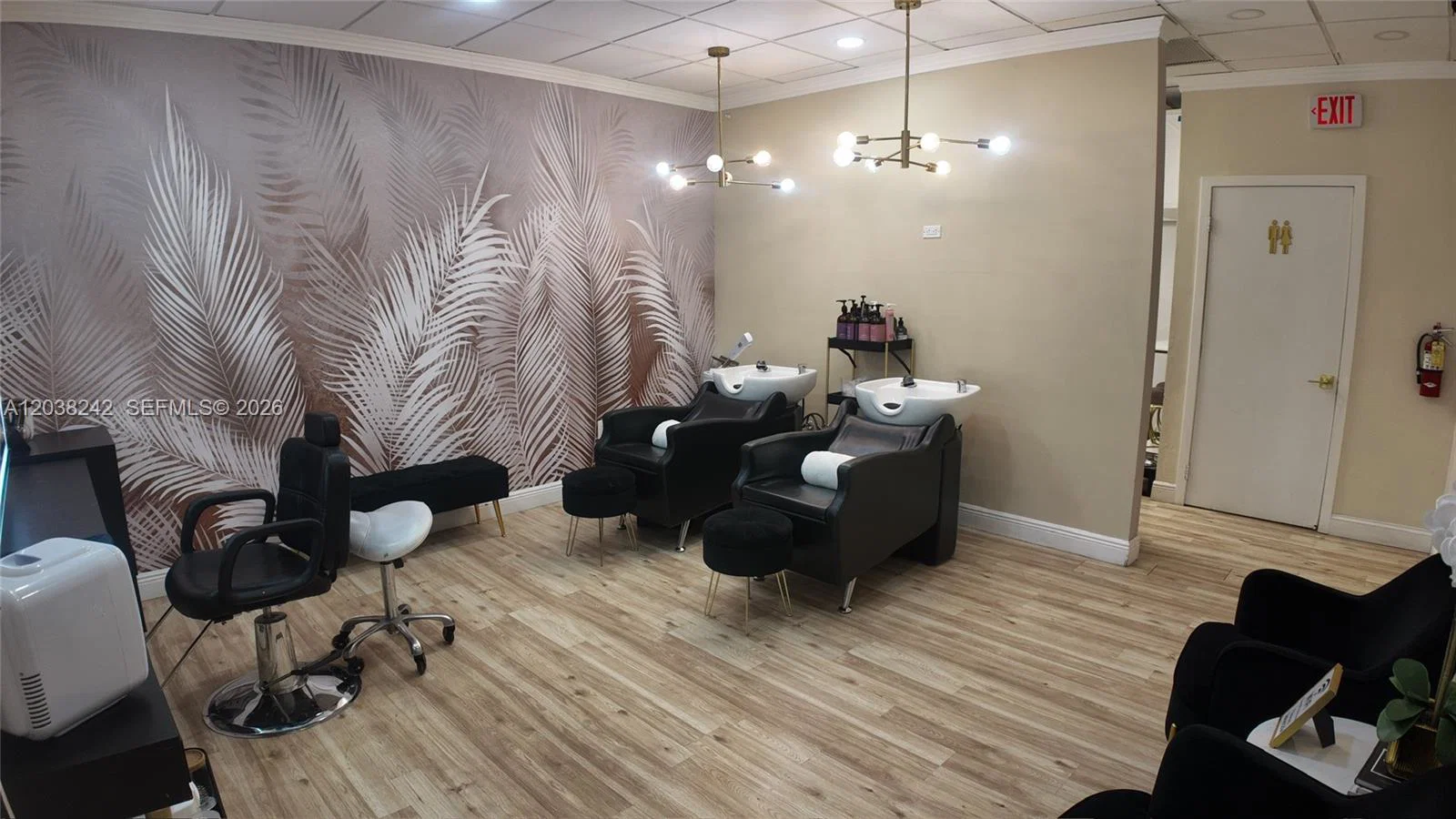 Turnkey Beauty Studio Assets with Active Licenses and Lease