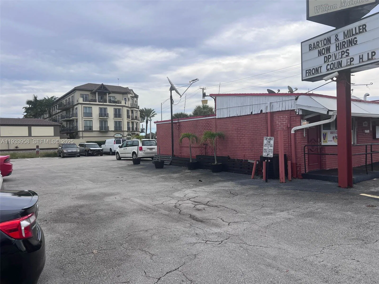 Established Bar and Restaurant with a Highly Sought After 4COP Liquor License