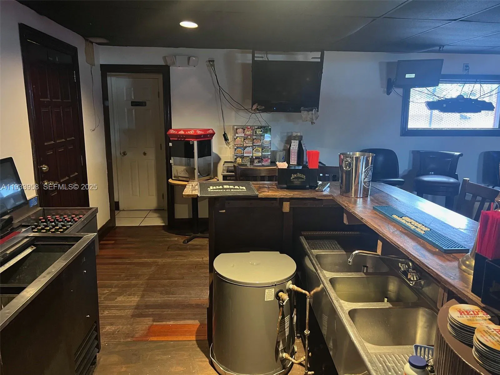 Established Bar and Restaurant with a Highly Sought After 4COP Liquor License