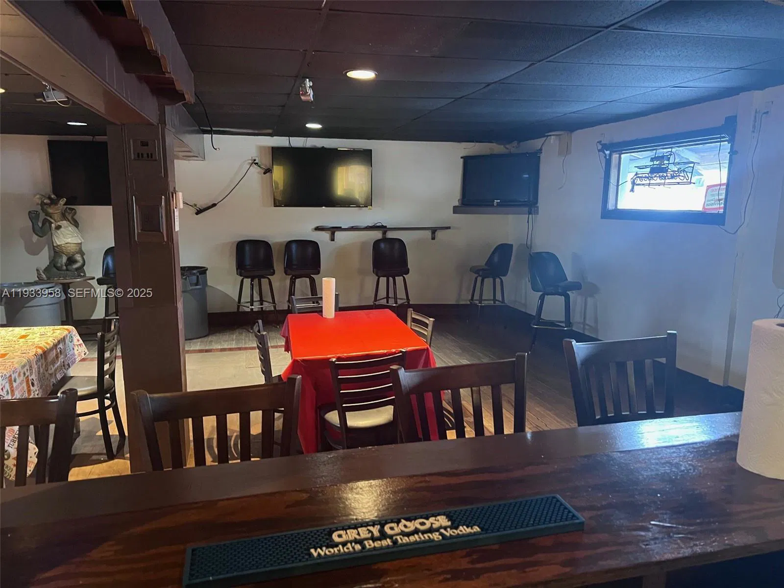 Established Bar and Restaurant with a Highly Sought After 4COP Liquor License