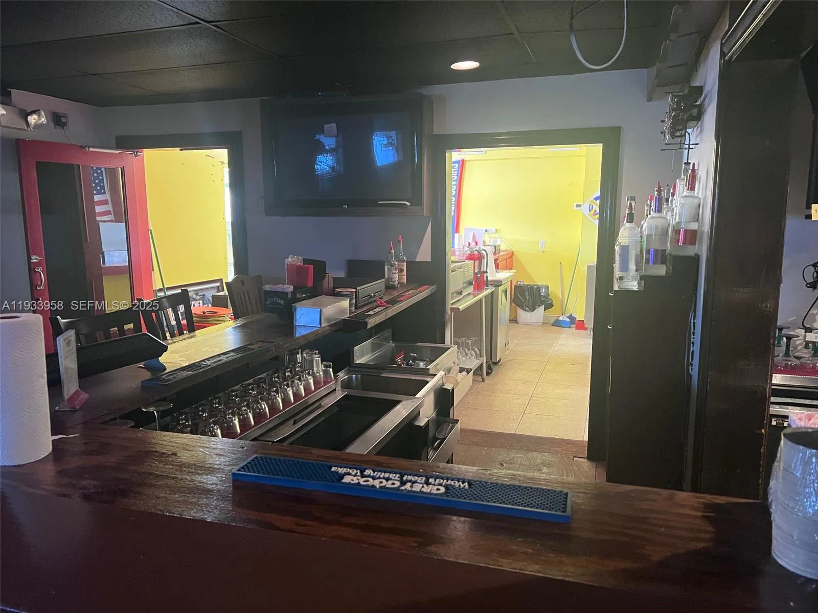 Established Bar and Restaurant with a Highly Sought After 4COP Liquor License