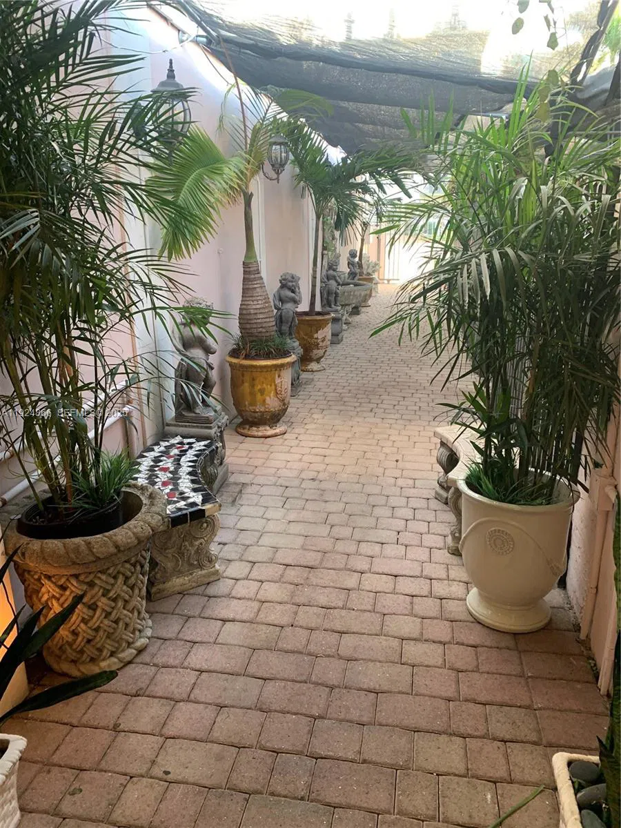 Unique Garden Cafe Opportunity with Retail Beer and Wine License