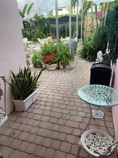 Unique Garden Cafe Opportunity with Retail Beer and Wine License