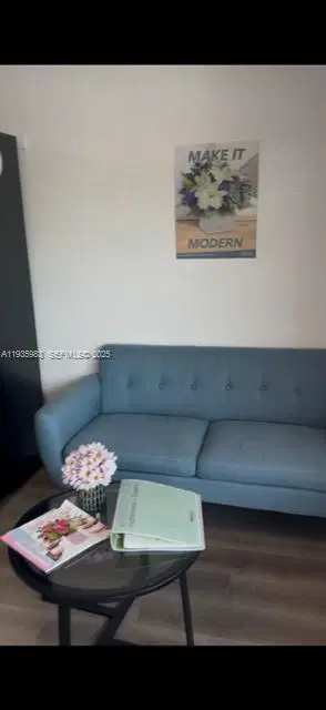 Turnkey Flower Shop with Major Floral Network Affiliations