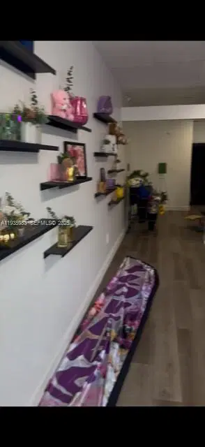 Turnkey Flower Shop with Major Floral Network Affiliations