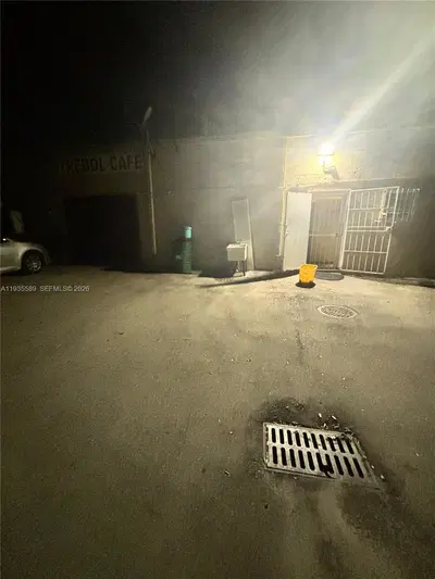 Turnkey Bar and Restaurant with Ample Parking