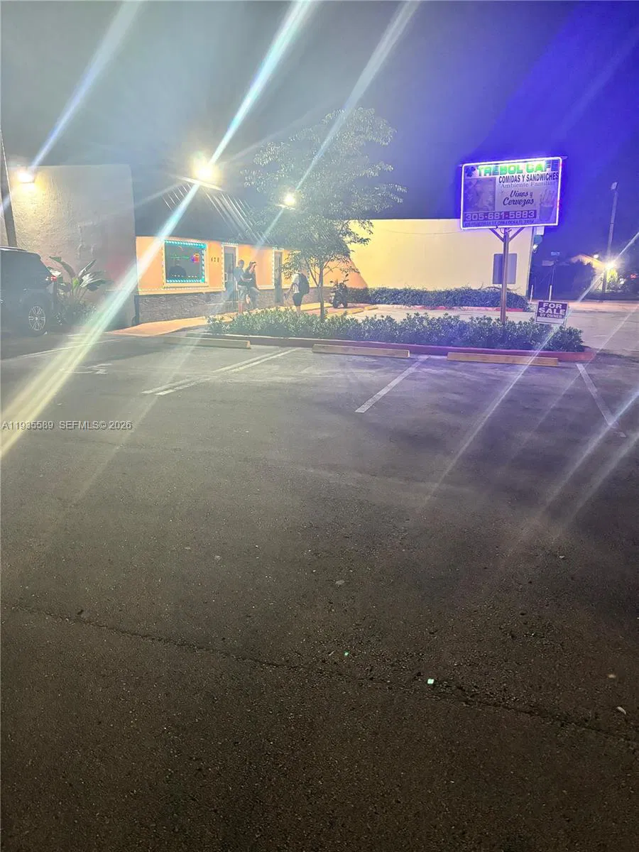 Turnkey Bar and Restaurant with Ample Parking