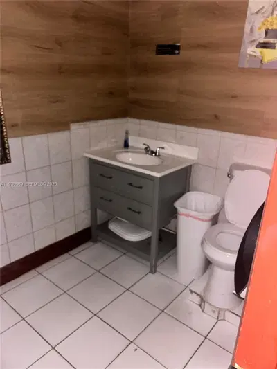 Turnkey Bar and Restaurant with Ample Parking