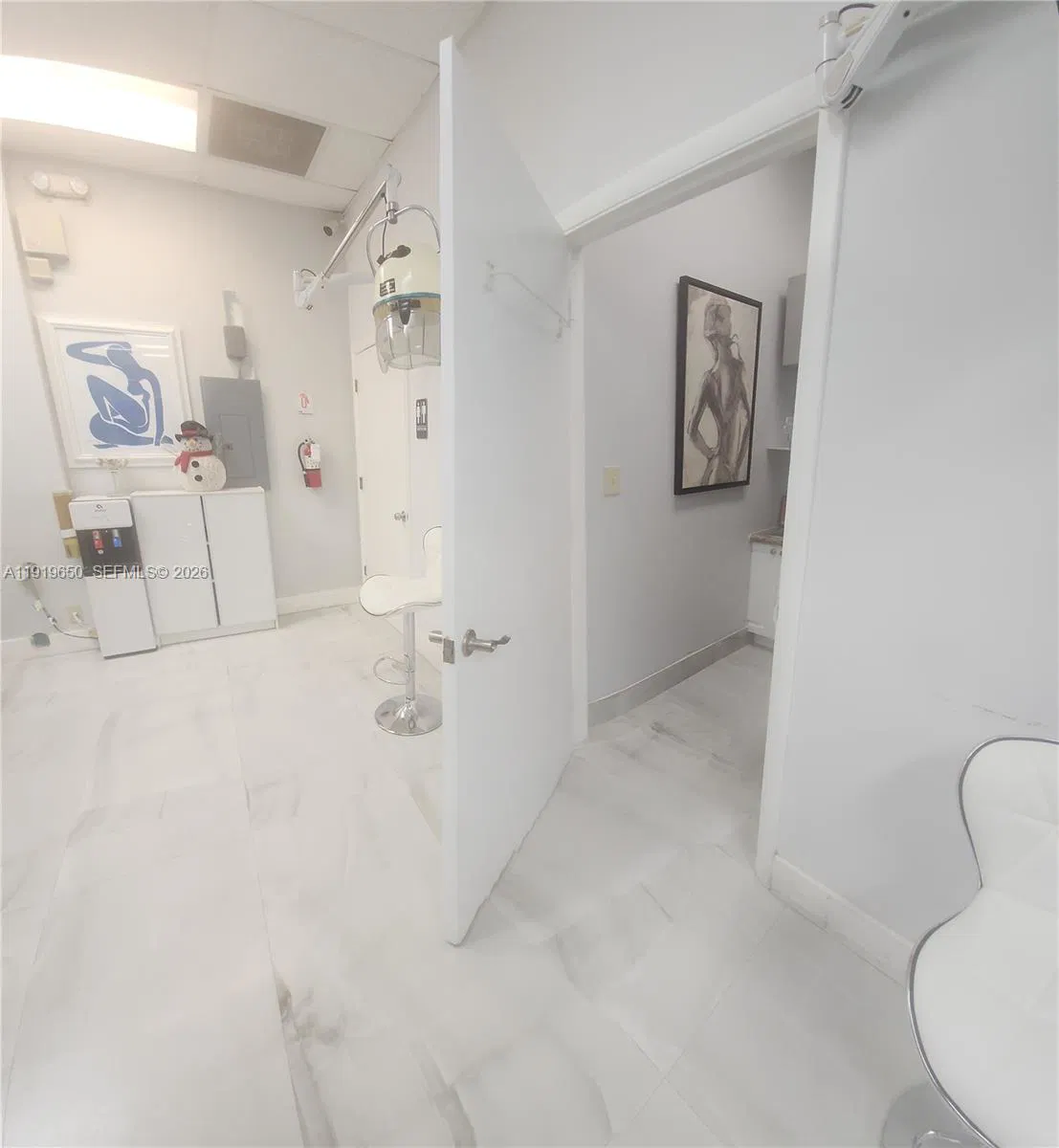 Established Beauty Salon with Loyal Clientele