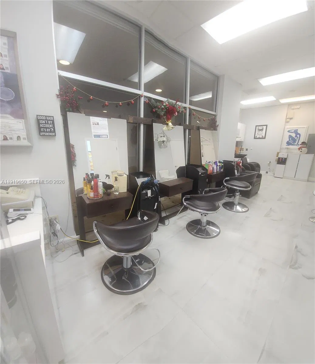 Established Beauty Salon with Loyal Clientele