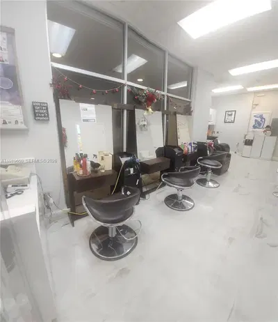 Established Beauty Salon with Loyal Clientele