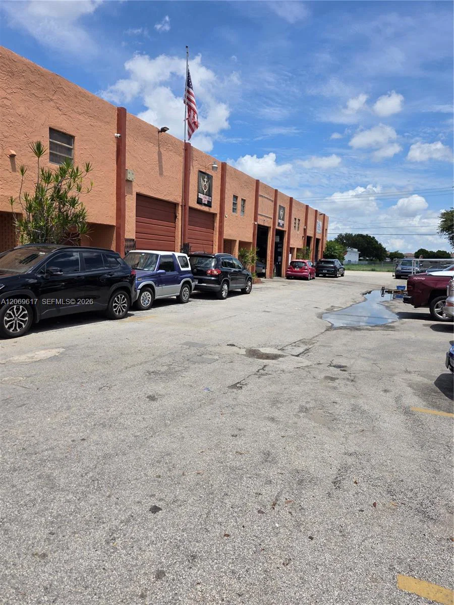 Established Auto Body and Paint Operation with Dedicated Production Areas