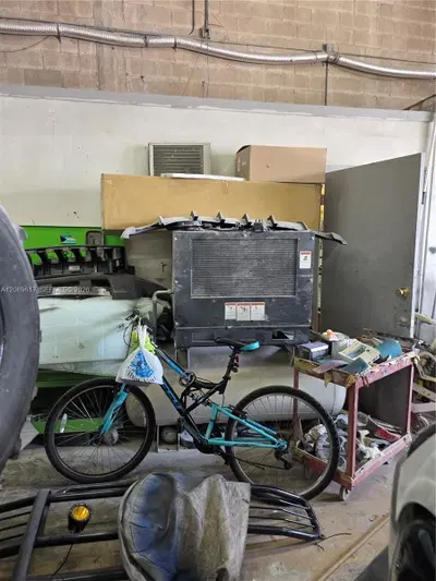 Established Auto Body and Paint Operation with Dedicated Production Areas