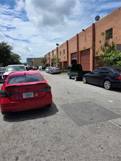 Established Auto Body and Paint Operation with Dedicated Production Areas