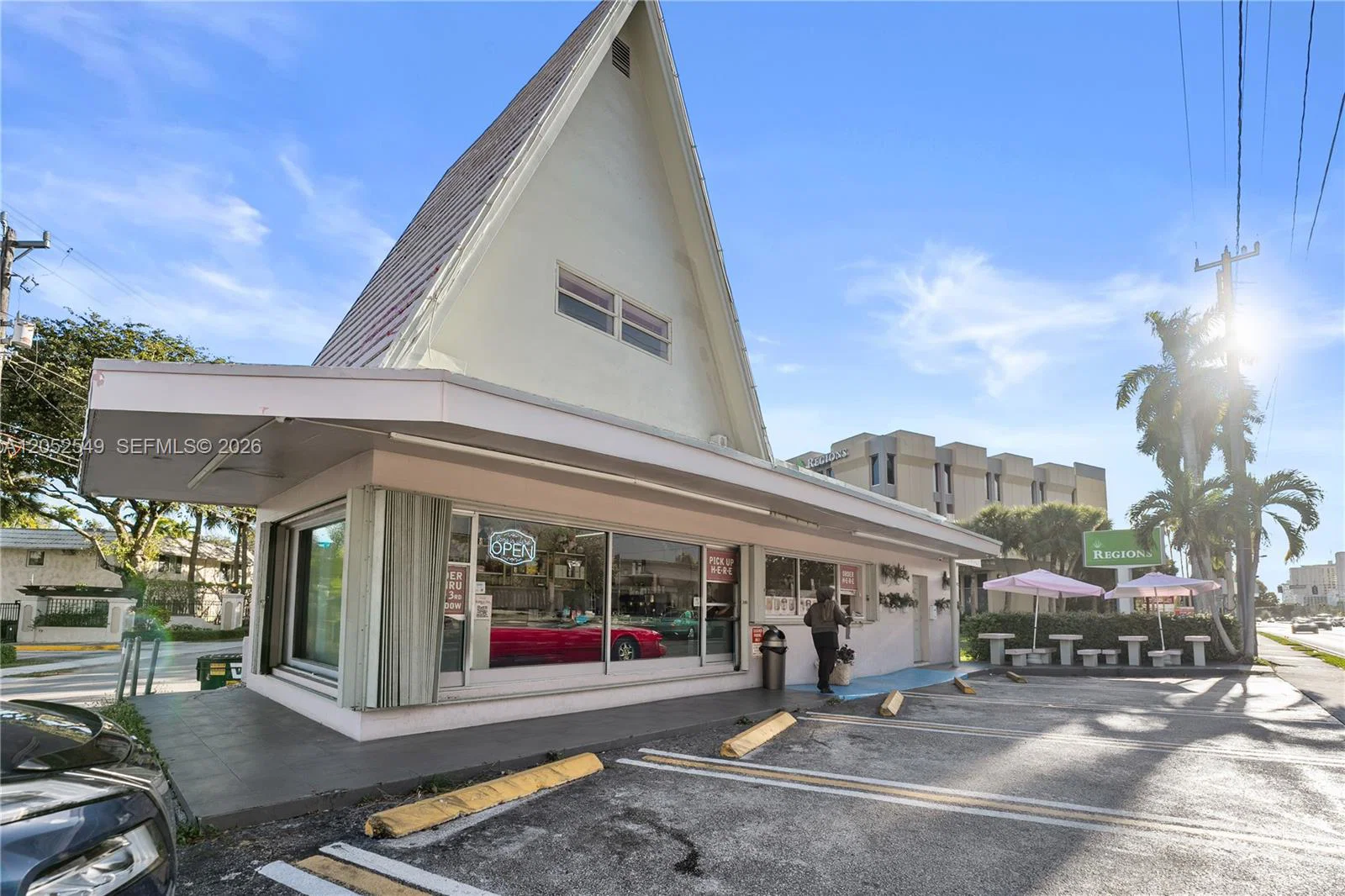 Turnkey Coffee Shop Assets with Transferable Licenses