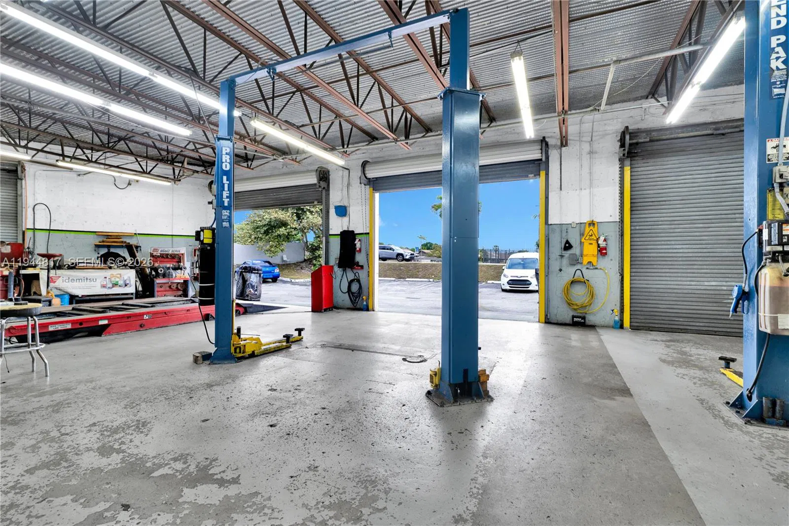 Established Automotive Repair Shop with Loyal Clientele