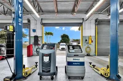 Established Automotive Repair Shop with Loyal Clientele