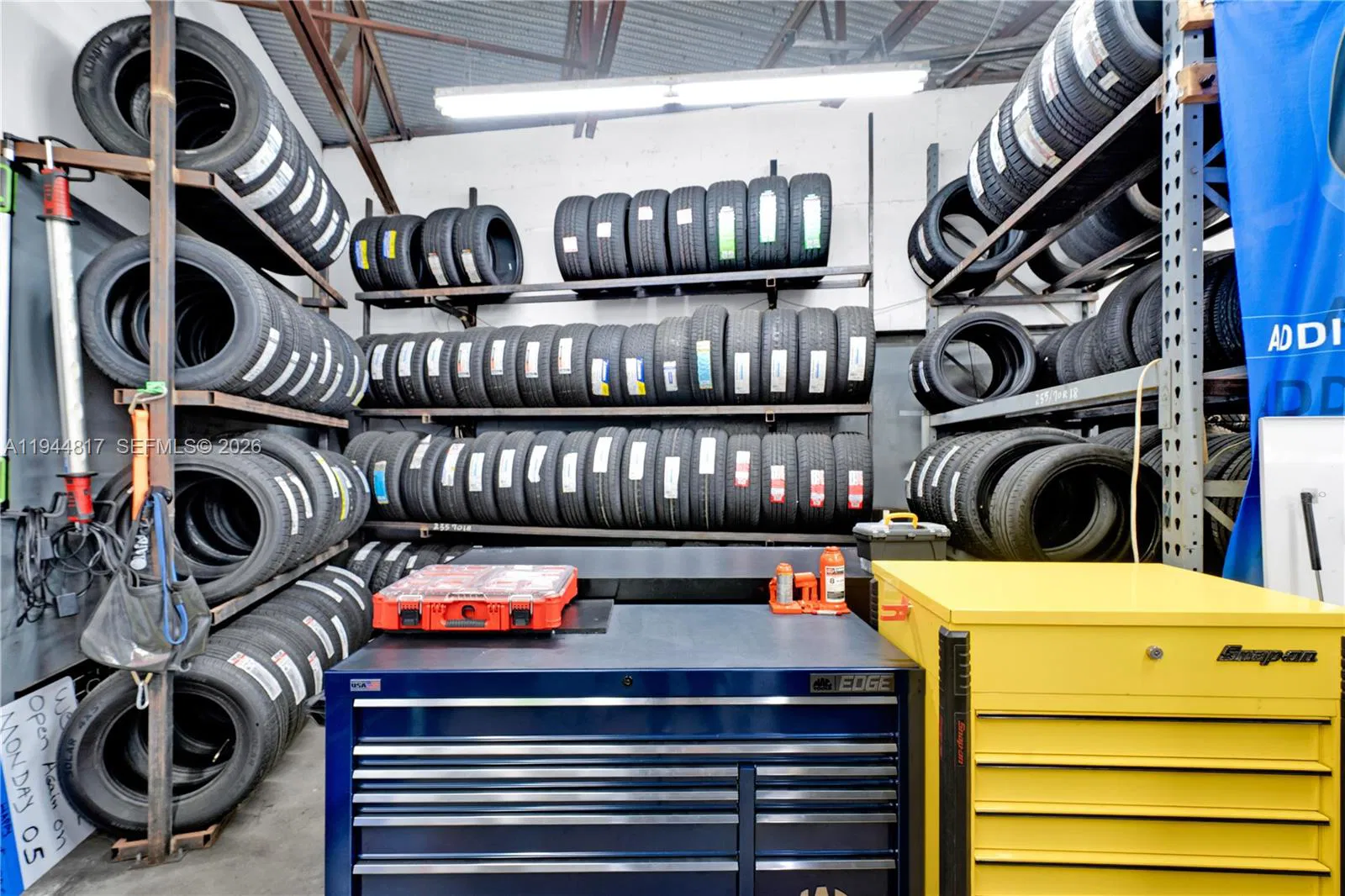 Established Automotive Repair Shop with Loyal Clientele