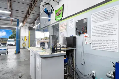 Established Automotive Repair Shop with Loyal Clientele