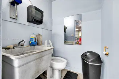 Established Automotive Repair Shop with Loyal Clientele