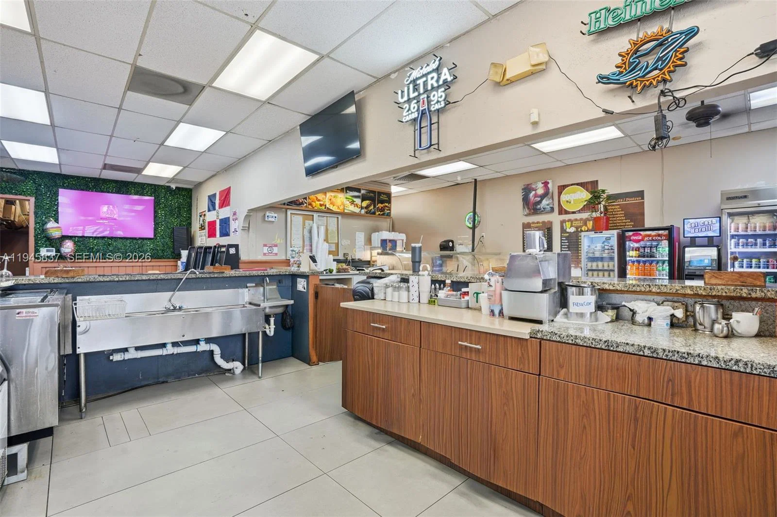 Established Cafe with Strategic Location