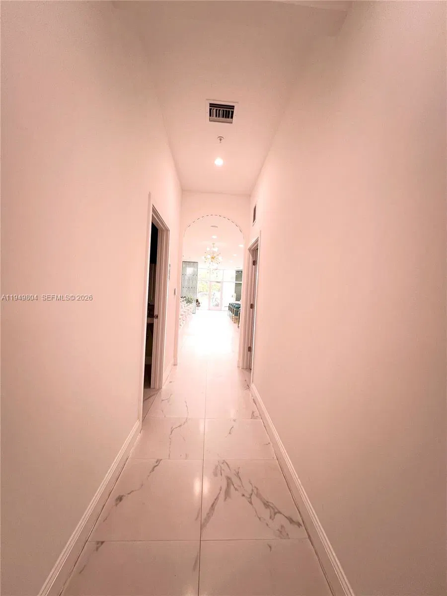 Established Nail Salon with Loyal Clientele