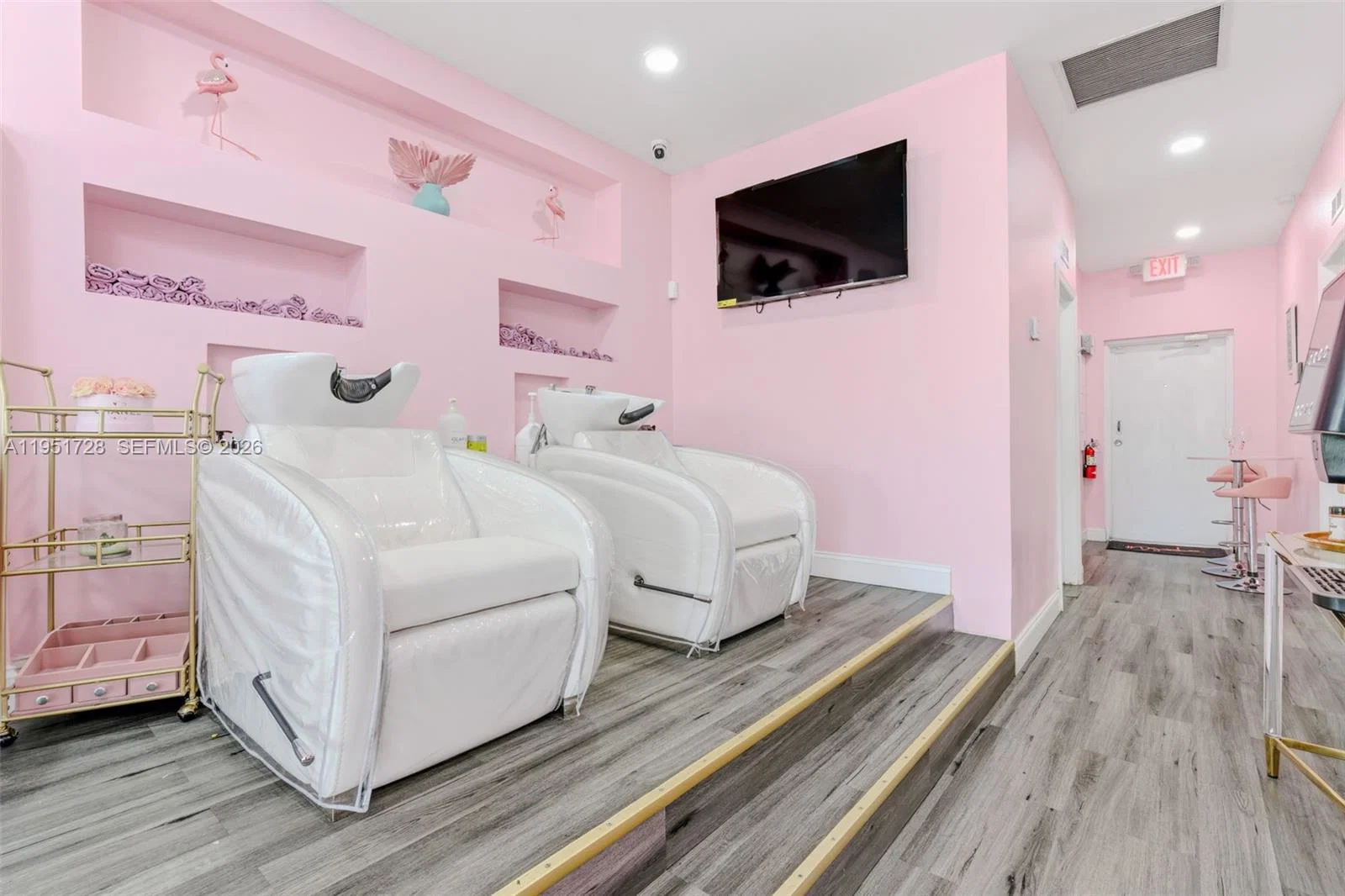Turnkey Hair Salon with High End Finishes