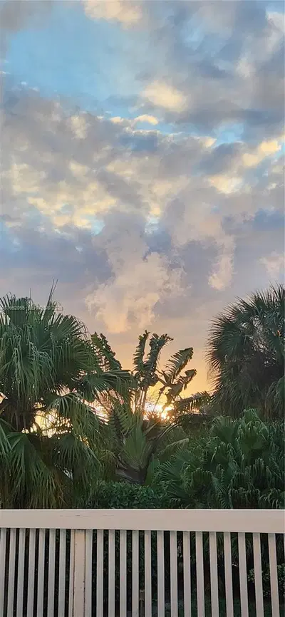 Premier Waterfront Bed  Breakfast and Special Events Venue